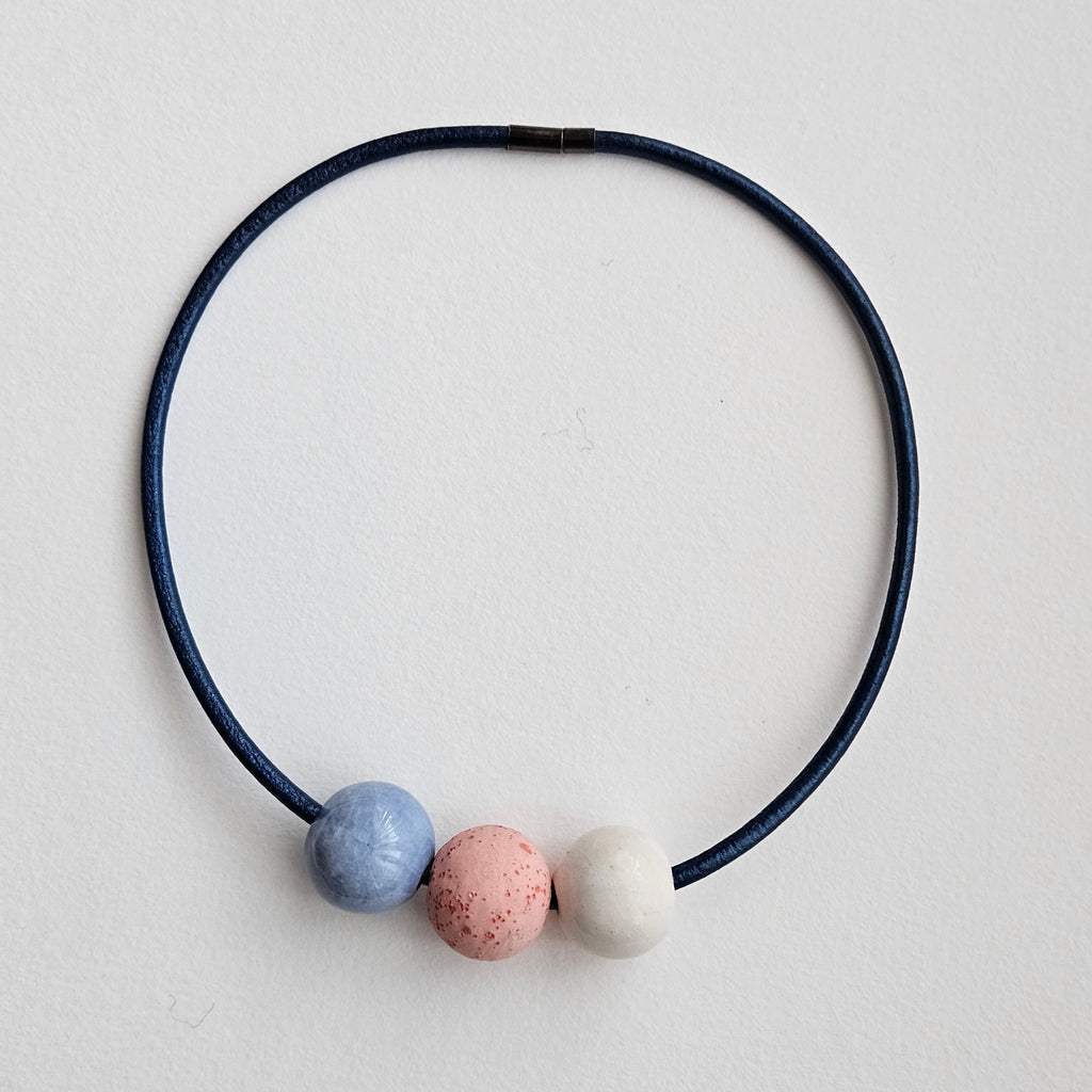 collar Globe