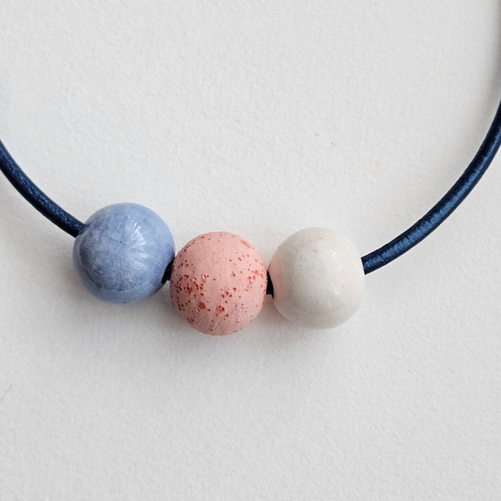 collar Globe