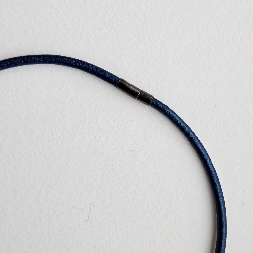 collar Globe