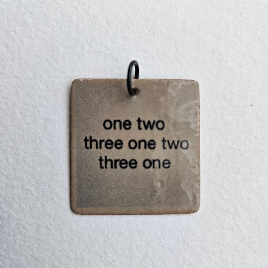 colgante One Two Three