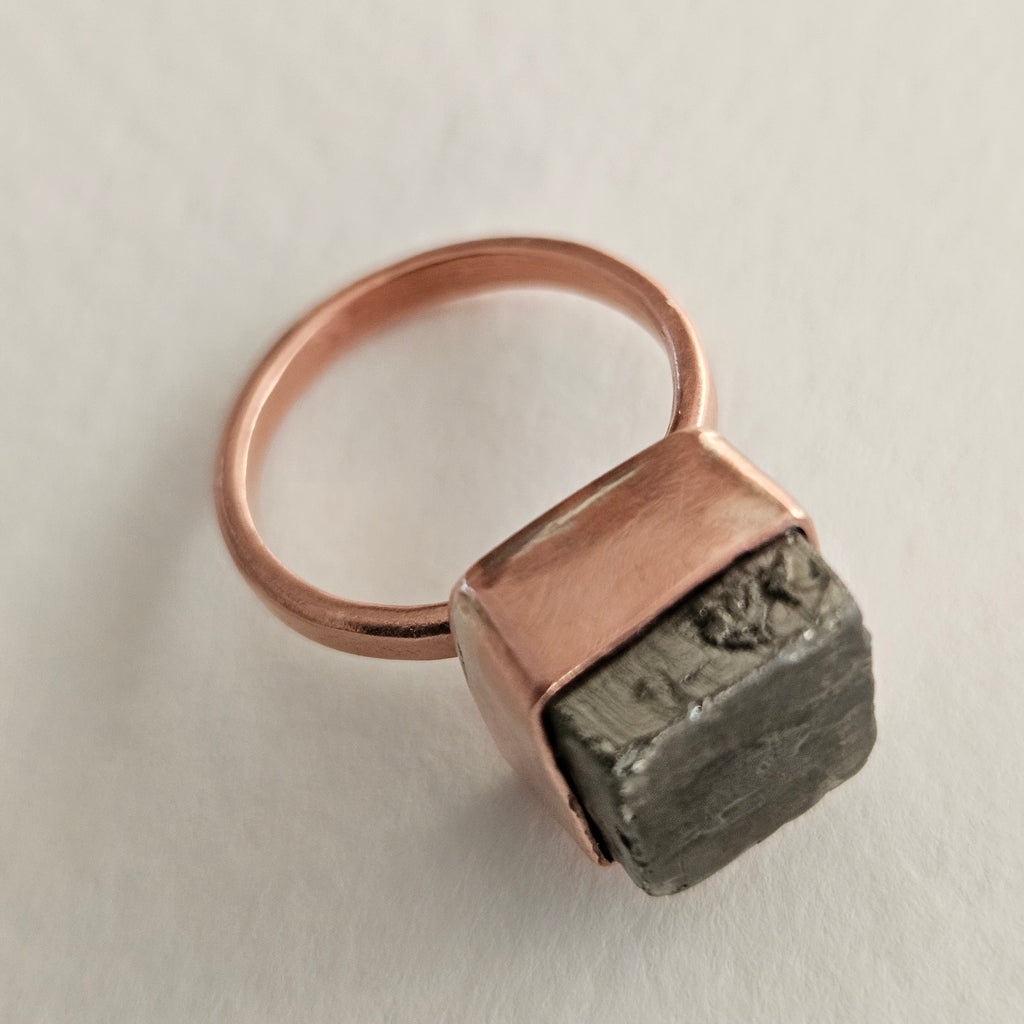 anillo Pirita
